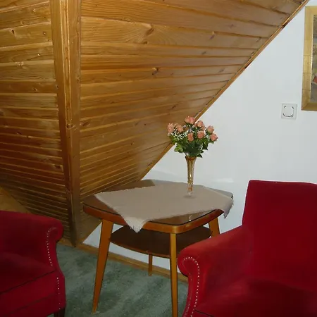 Bungalow A Szepasszonyvolgy Kozepen * Erlau